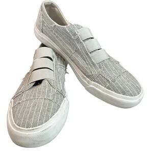 Blowfish Maura canvas slip ons. Flats gray fabric size 8.5‎